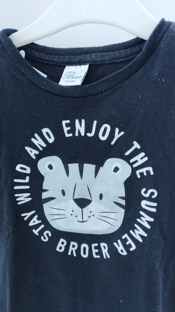 REMERA NEGRA BROER T:3-4 años