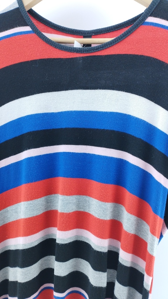 REMERA MULTICOLOR MATERIA T:L