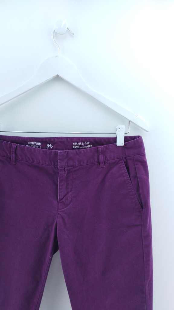 Jean Violeta khakis by GAP