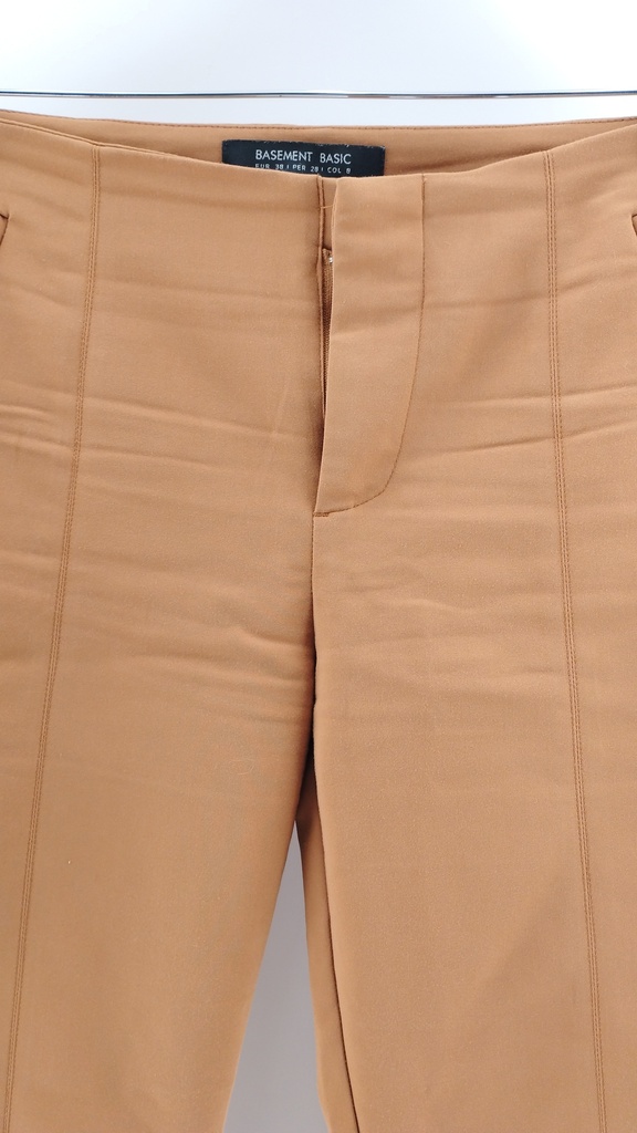 PANTALÓN MARRÓN BASEMENT BASIC T:38