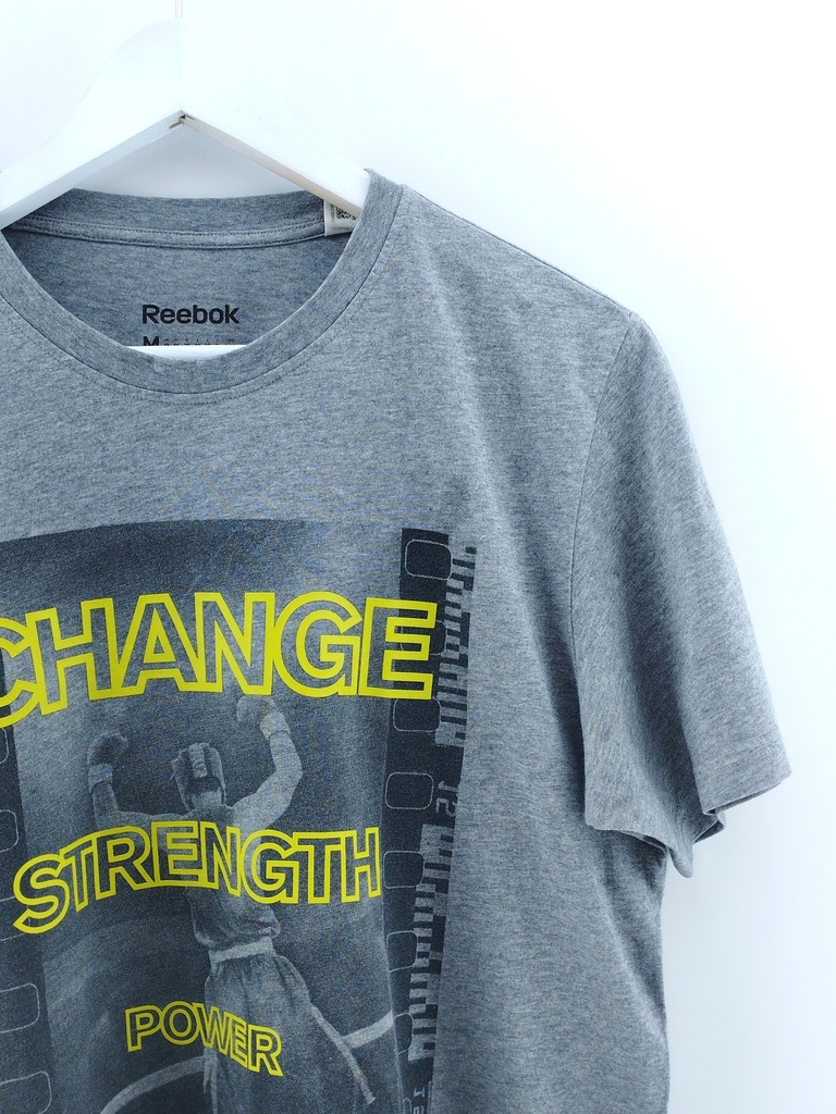REMERA GRIS REEBOK T:M