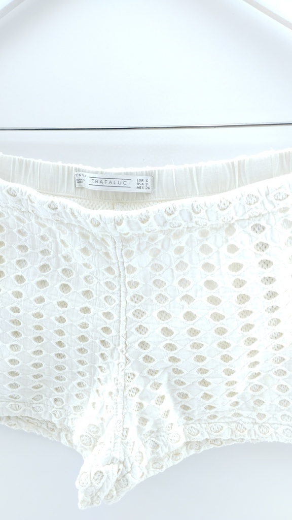 SHORTS BLANCO ZARA TRAFALUC T:S