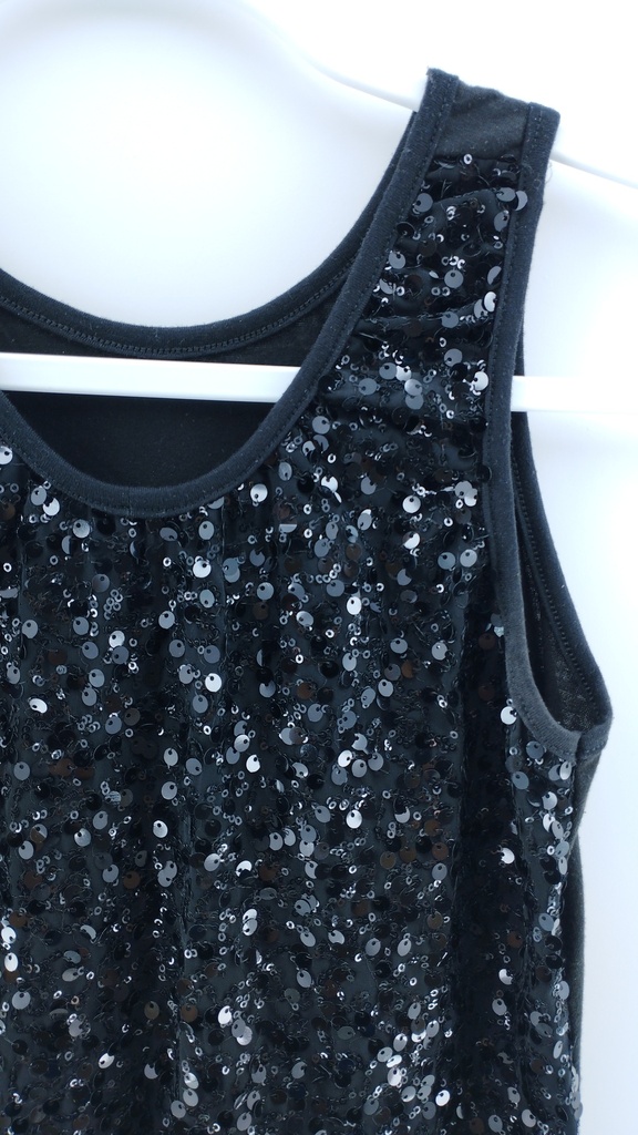 MUSCULOSA NEGRA LENTEJUELA COZY T:M