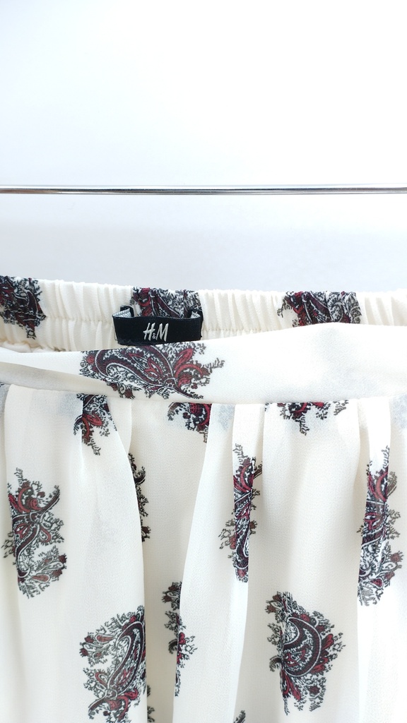 FALDA BLANCA H&M T:M