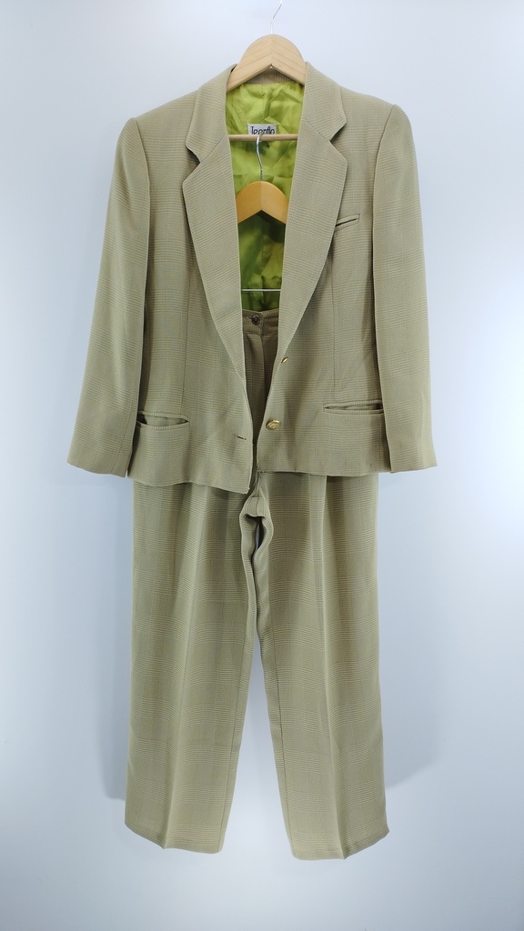 CONJUNTO VERDE T:44
