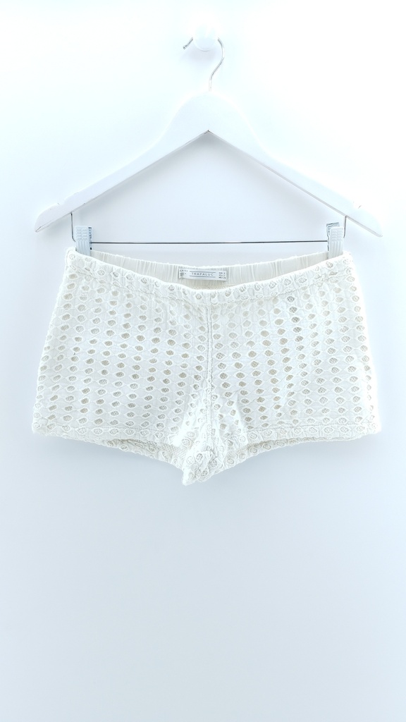 SHORTS BLANCO ZARA TRAFALUC T:S