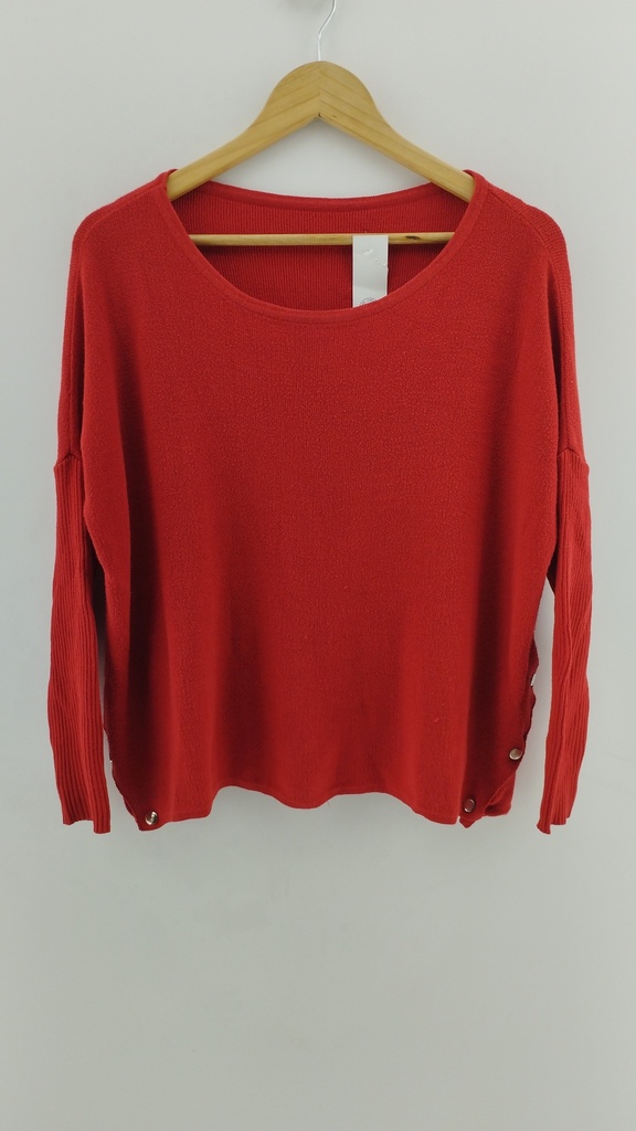 Sweater rojo botones plateados T:L