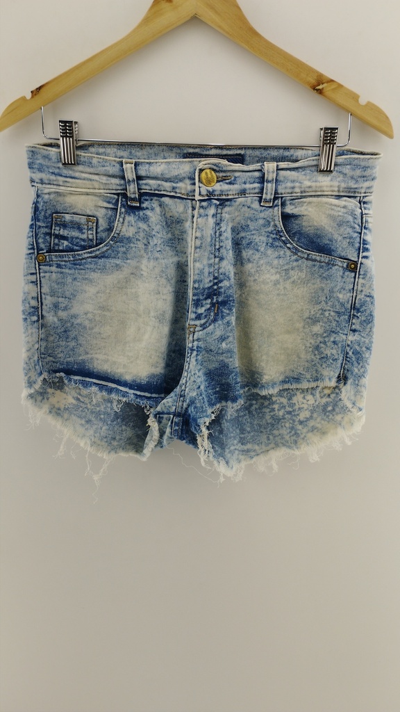 Short jean bolsillos tachas plateadas DIOSA LUNA T:42