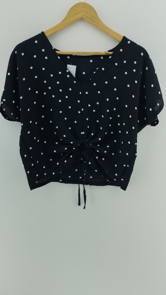 Blusa negra lunares blancos frunce delantero T:M