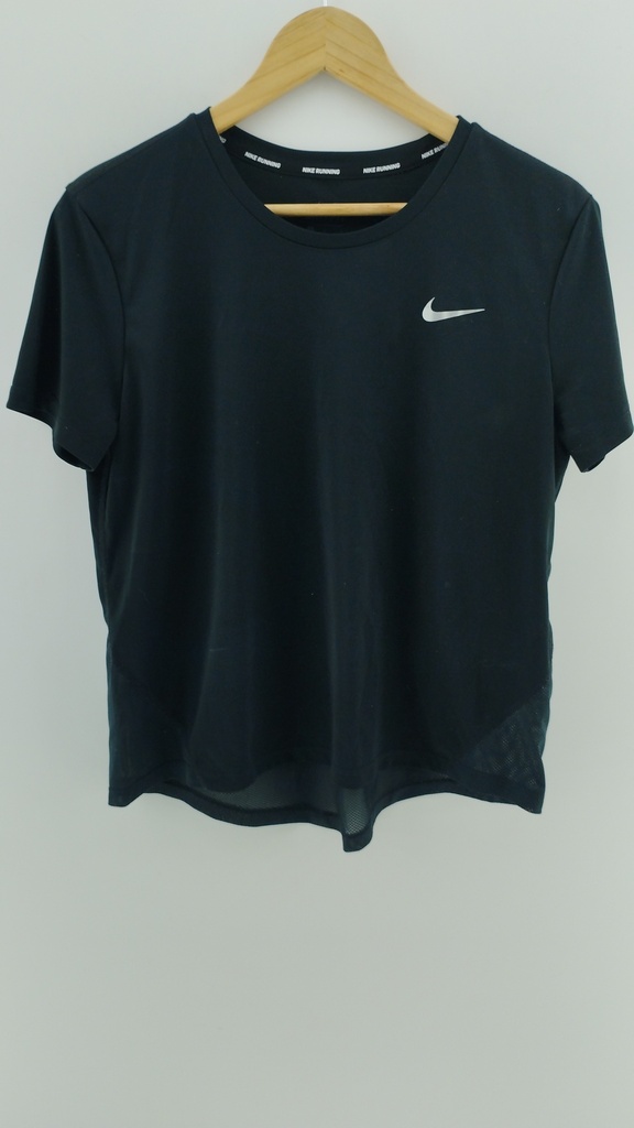 Remera deportiva NIKE T:L