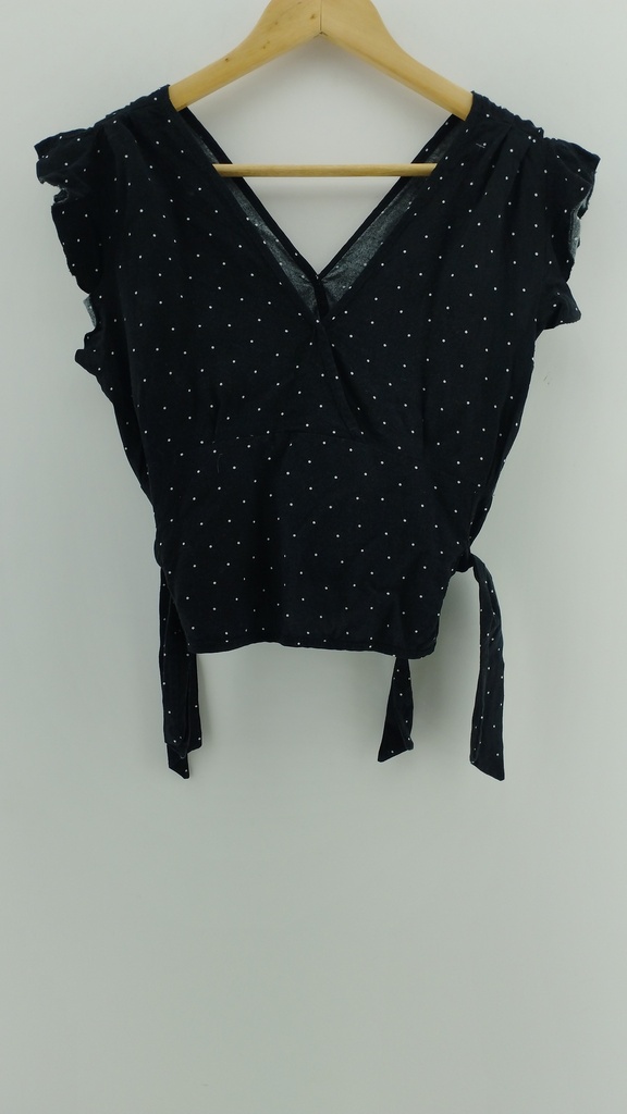 Remera negra con lunares T:M