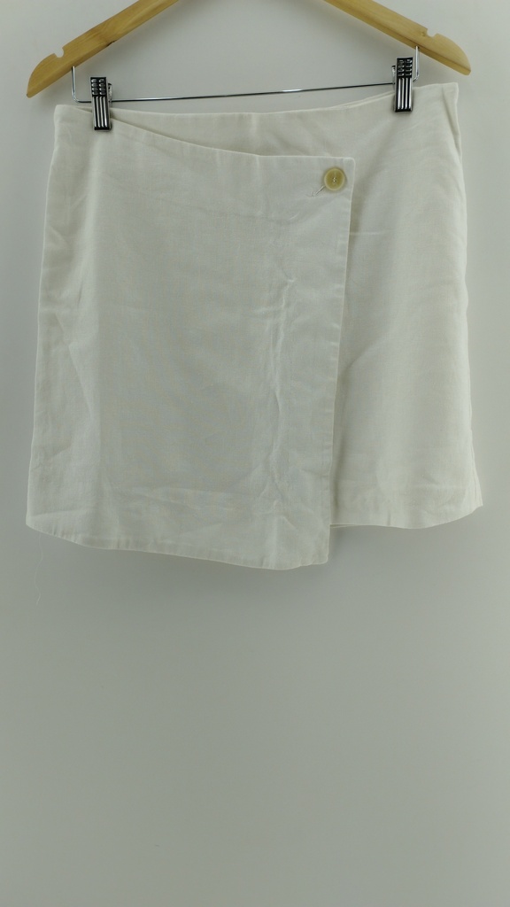 Falda blanca detalle botón VER T:42