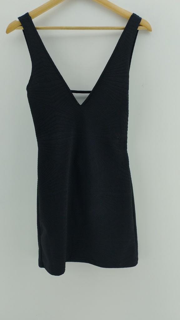 Vestido negro tela calada escote en V T:M/L