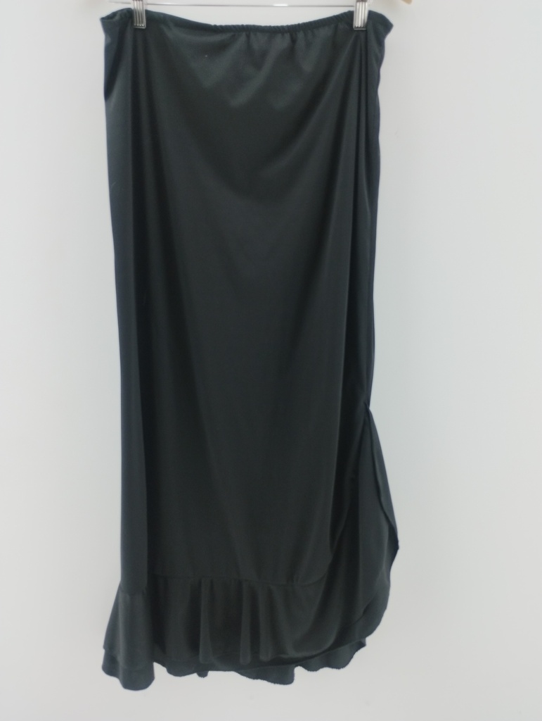 Falda negra borde vuelo T:42