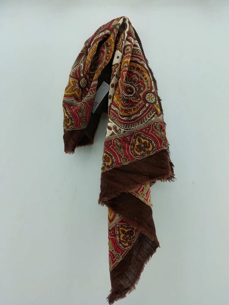 Pañuelo marrón estilo étnico 
