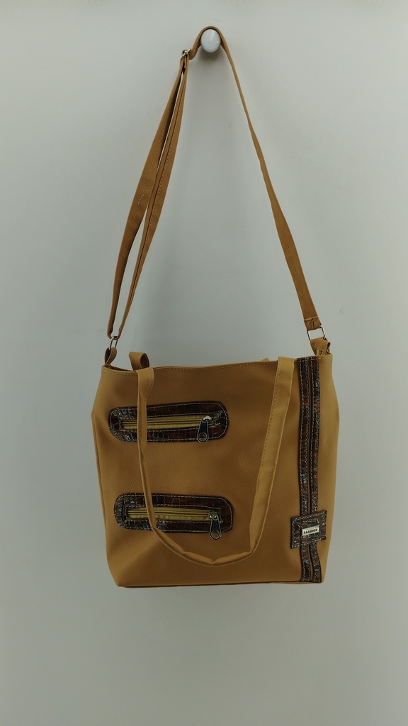 Cartera cuero marrón detalle bolsillos 