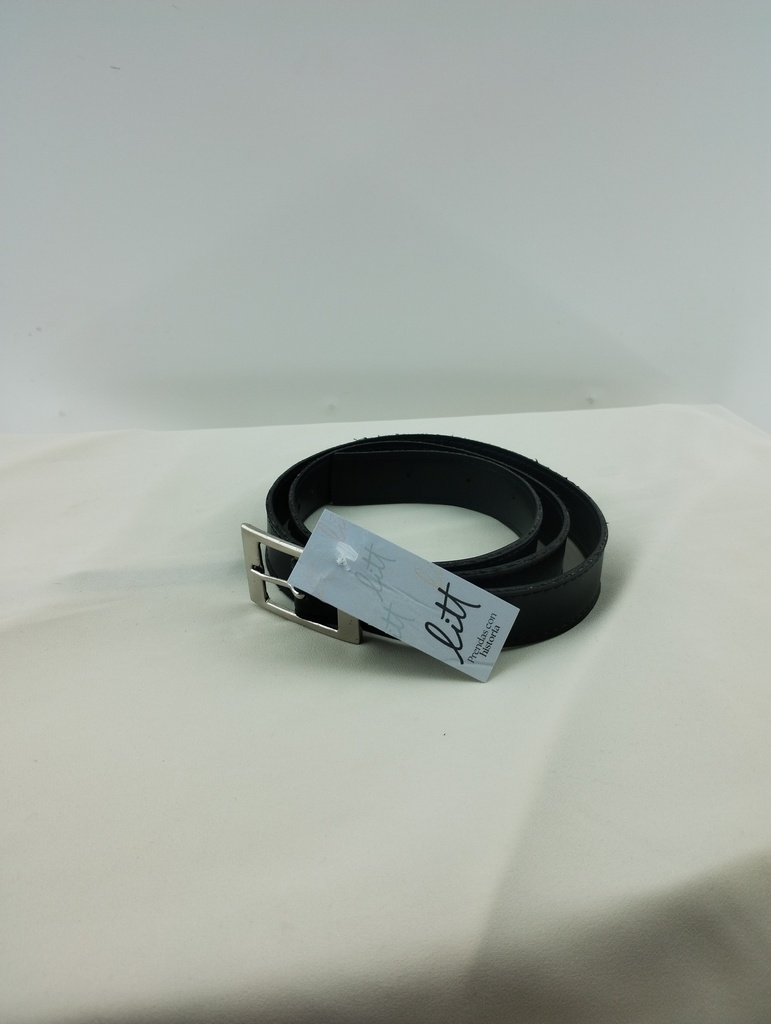 Cinto negro tachas plateadas