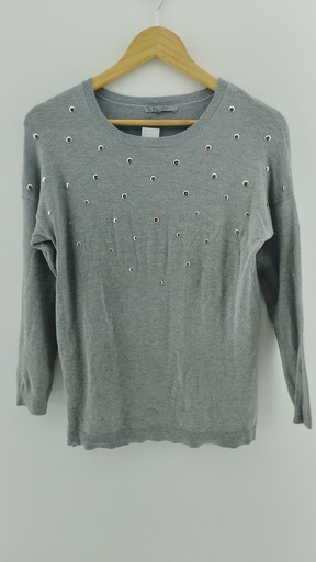 [P04752-1] Sweter gris tachas plateadas BASEMENT T:S